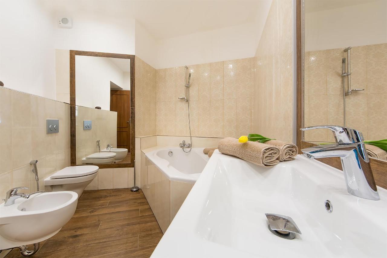 In Heart Of Prague - 2Br 2Ba Elegant Downtown Apt Екстер'єр фото