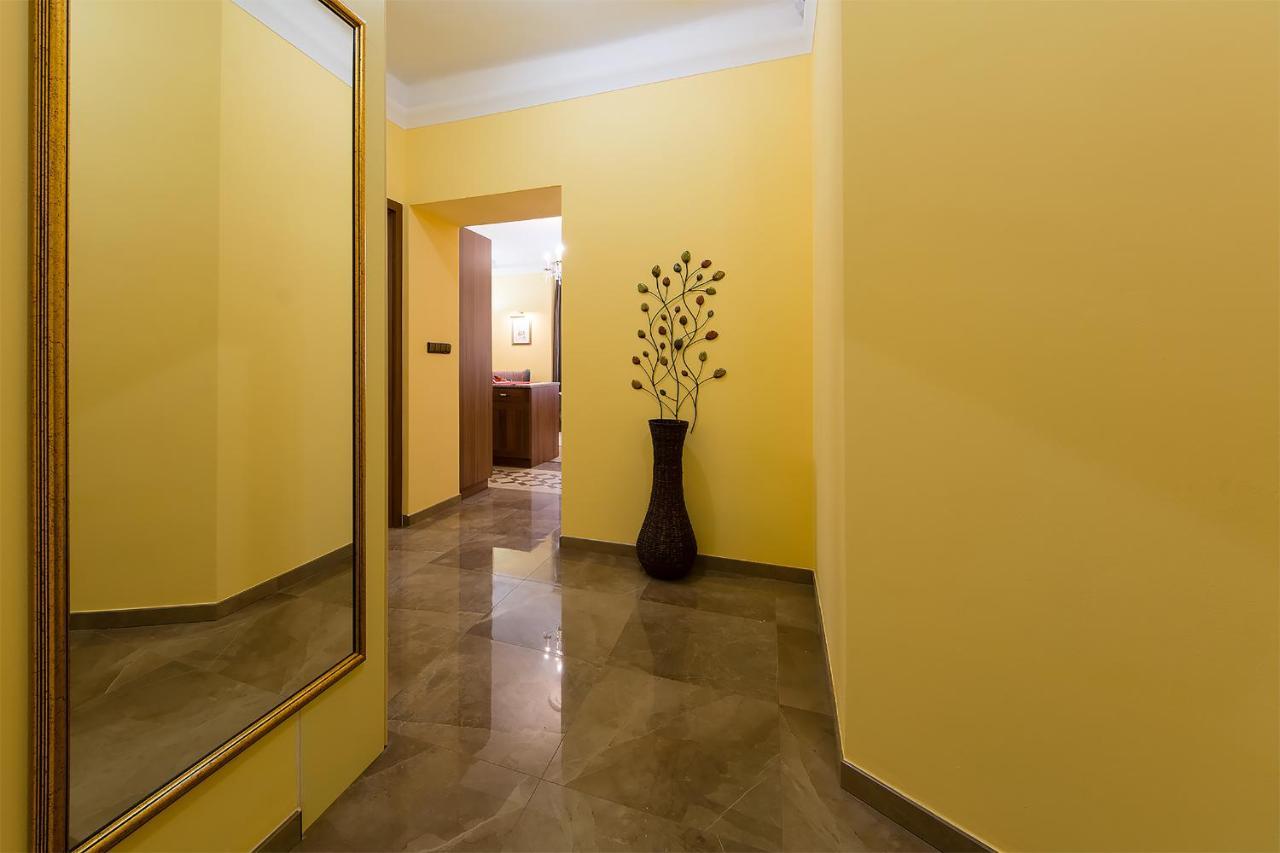 In Heart Of Prague - 2Br 2Ba Elegant Downtown Apt Екстер'єр фото