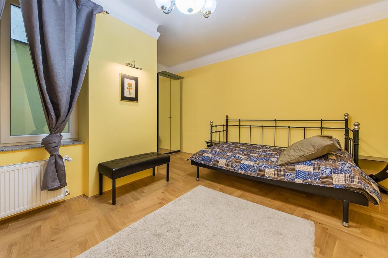 In Heart Of Prague - 2Br 2Ba Elegant Downtown Apt Екстер'єр фото