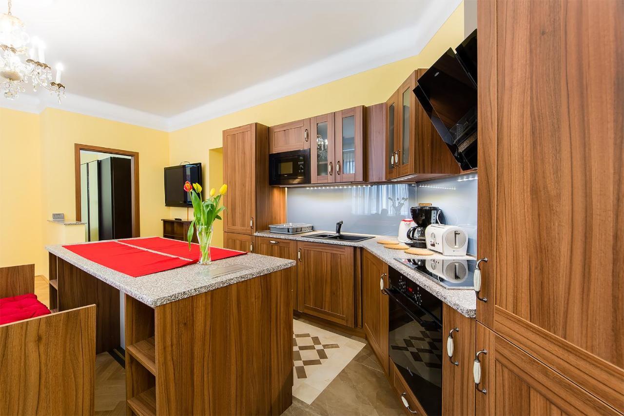 In Heart Of Prague - 2Br 2Ba Elegant Downtown Apt Екстер'єр фото